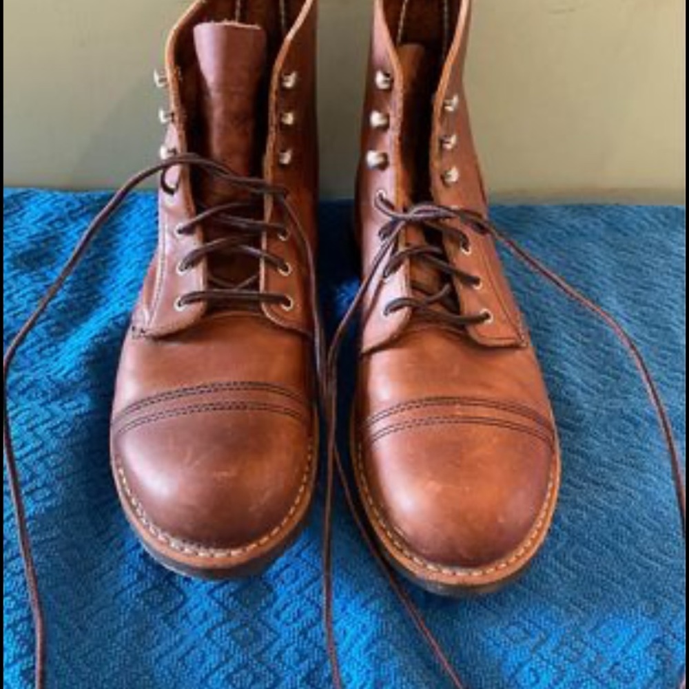 Ladies Red Wing lace up boots